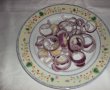 Rulouri de pui cu prune confiate, cartofi aromati si salata de kapia-11