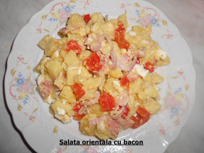 Salata orientala cu bacon