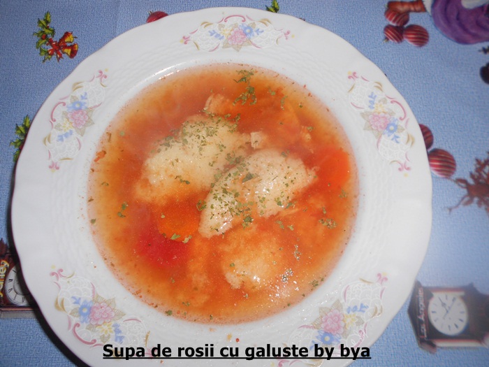 Supa de rosii cu galuste