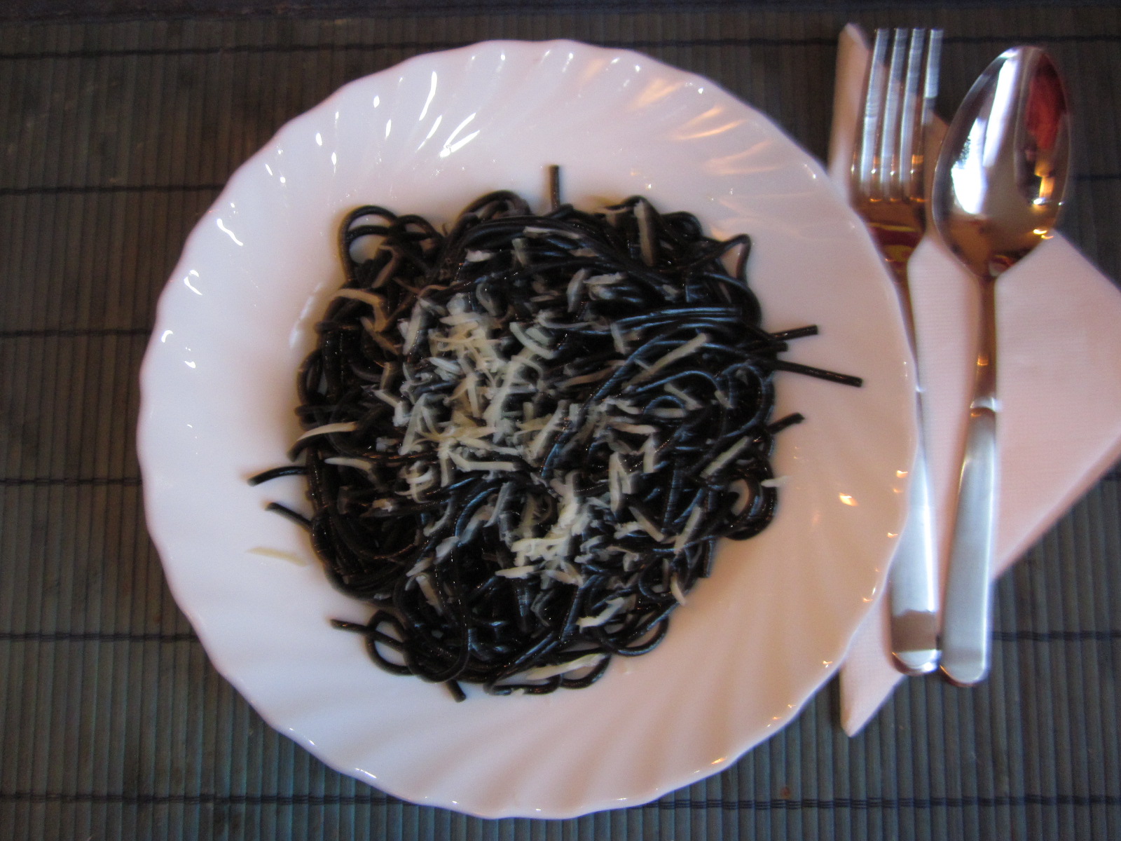 Spaghete negre