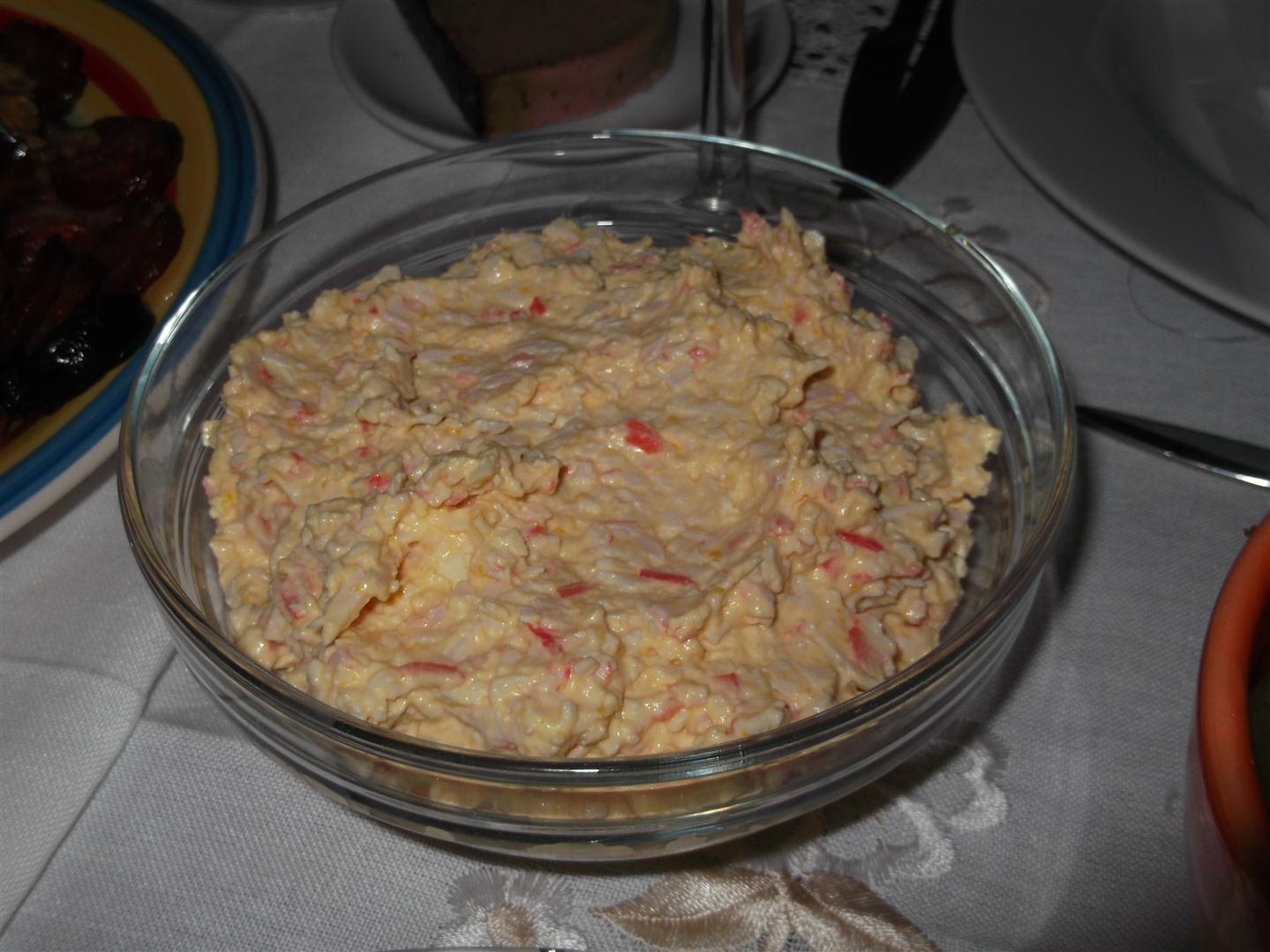 Salata de surimi