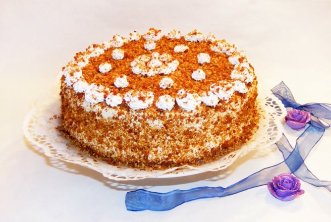 Tort cu crema de vanilie si krantz