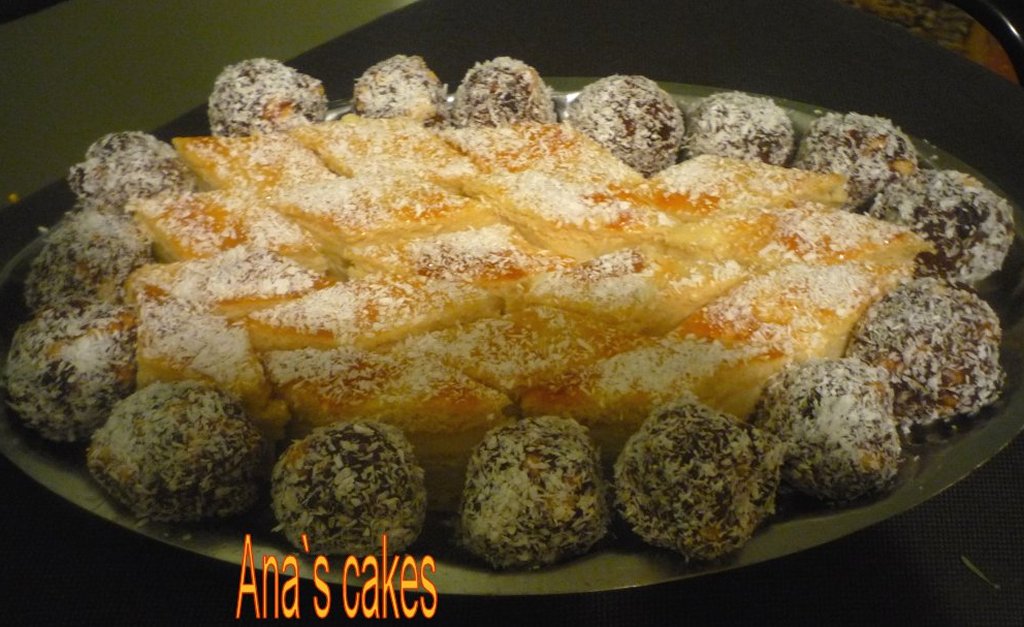 Prajitura cu foi cu miere si crema de gris