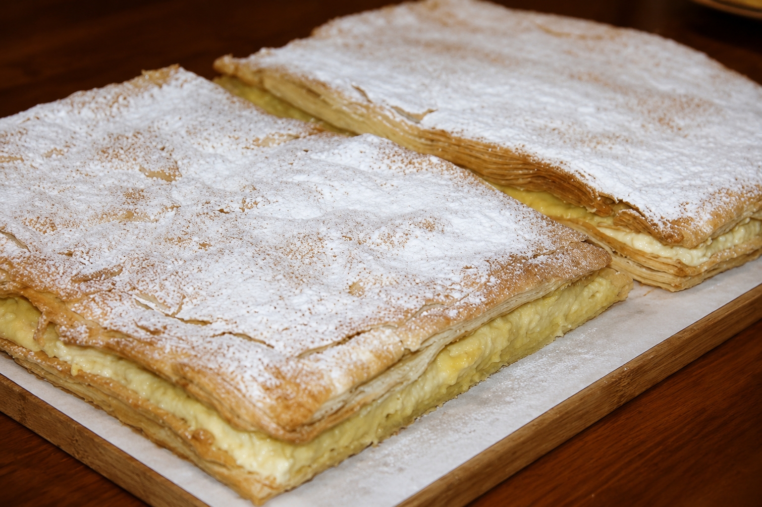 Cremsnit ( sau Crempita )