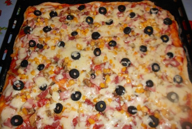 Reteta Pizza Prosciutto Funghi Cu Masline Si Porumb