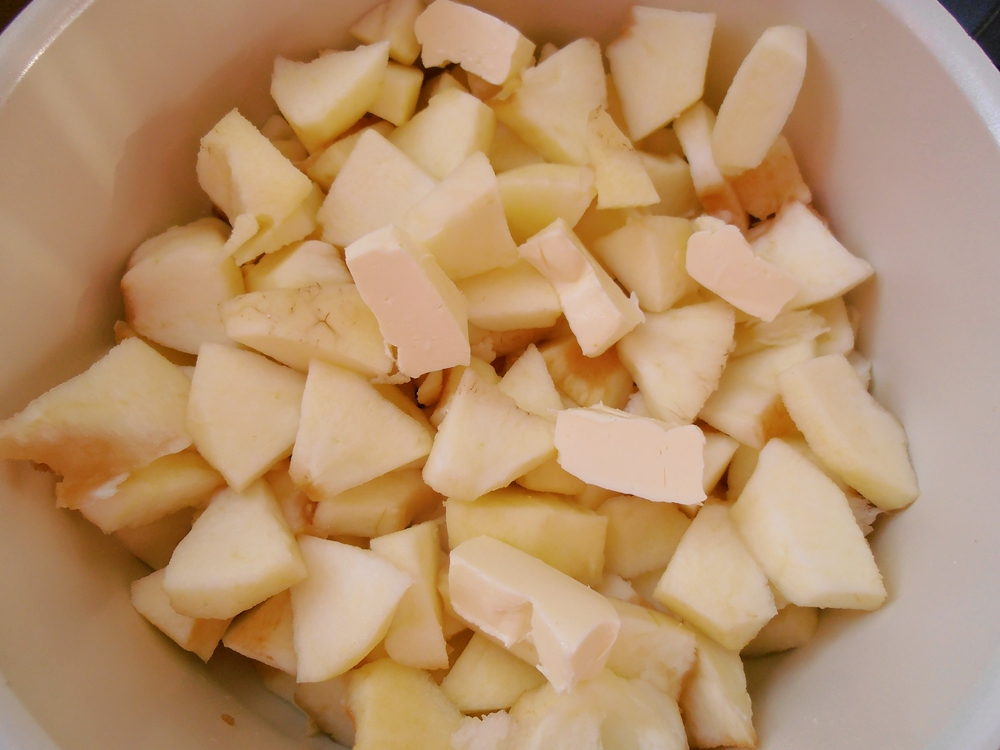 Muschi de porc cu sos de mere si legume sote