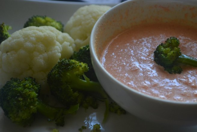 Broccoli si conopida cu sos de smantana si suc de morcovi