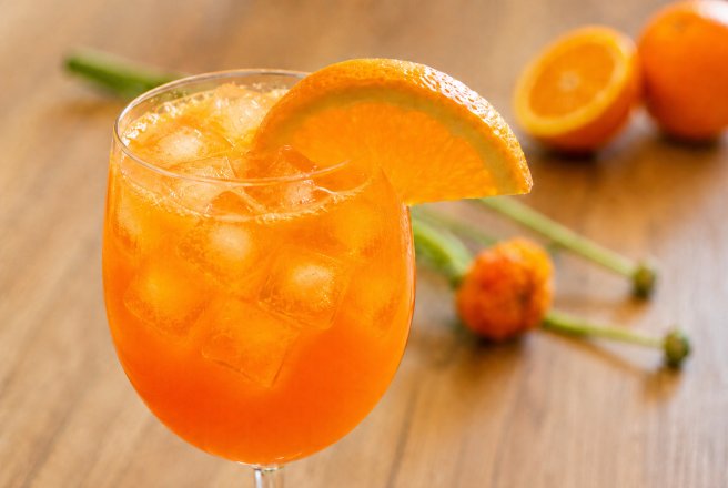 Aperol Spritz si La Multi Ani de Ziua Femeii!