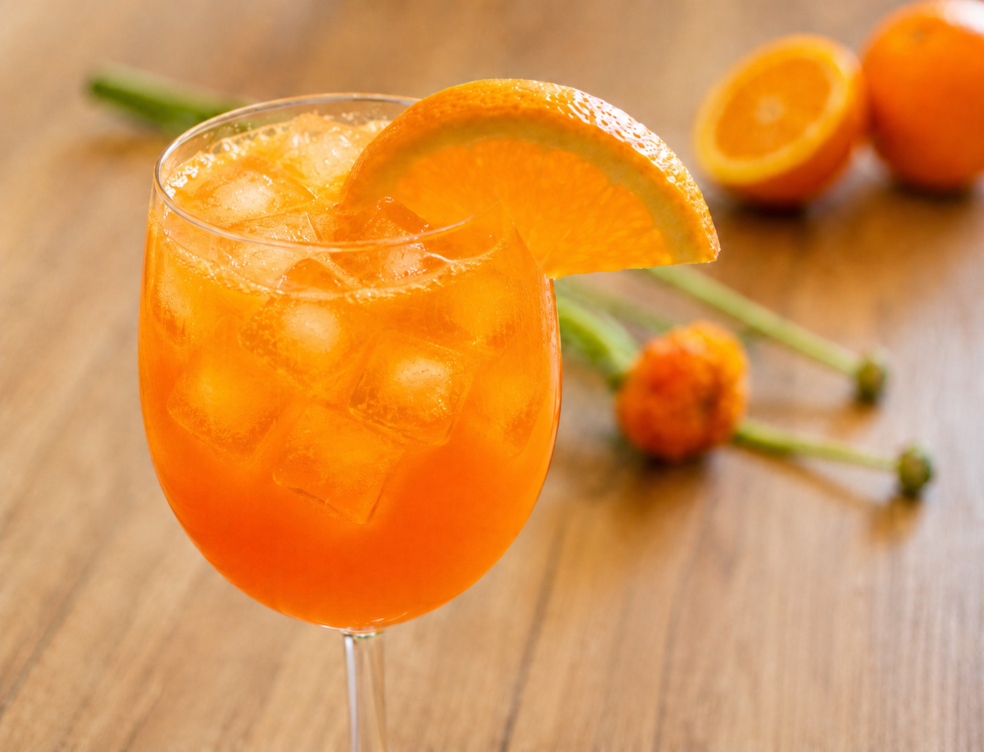 Aperol Spritz si La Multi Ani de Ziua Femeii!
