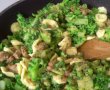 Orecchiette cu brocoli si carnati proaspeti-3