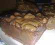 Negrese glazurate cu ciocolata si alune-1