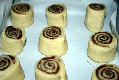 Cinnamon rolls/ Rulouri cu scortisoara