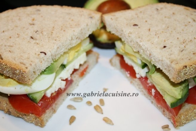 Ultimate Club ￼￼ Sandwich cu rețetă Super Mayo