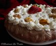 Tort Pavlova, cu nuci caramelizate-1