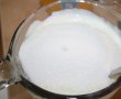 Desert tort cu crema de iaurt si piersici-2