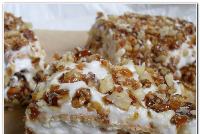 Prajitura cu foi si nuca caramelizata
