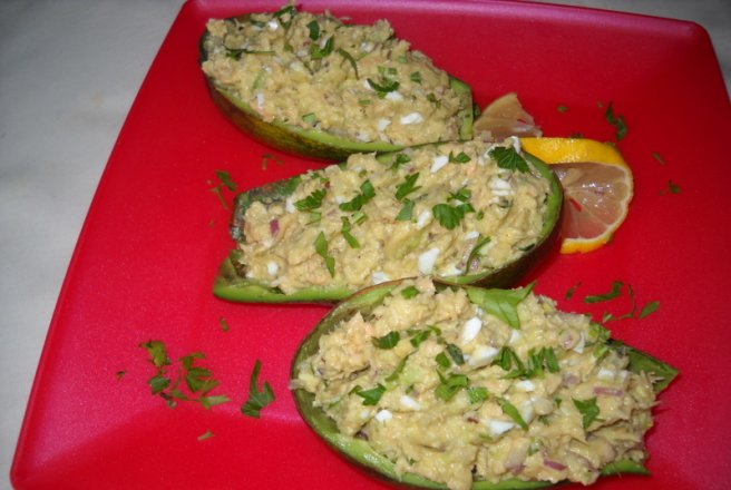 Salata de somon cu avocado