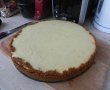 Cheesecake cu blat de biscuiti si banane caramelizate-5