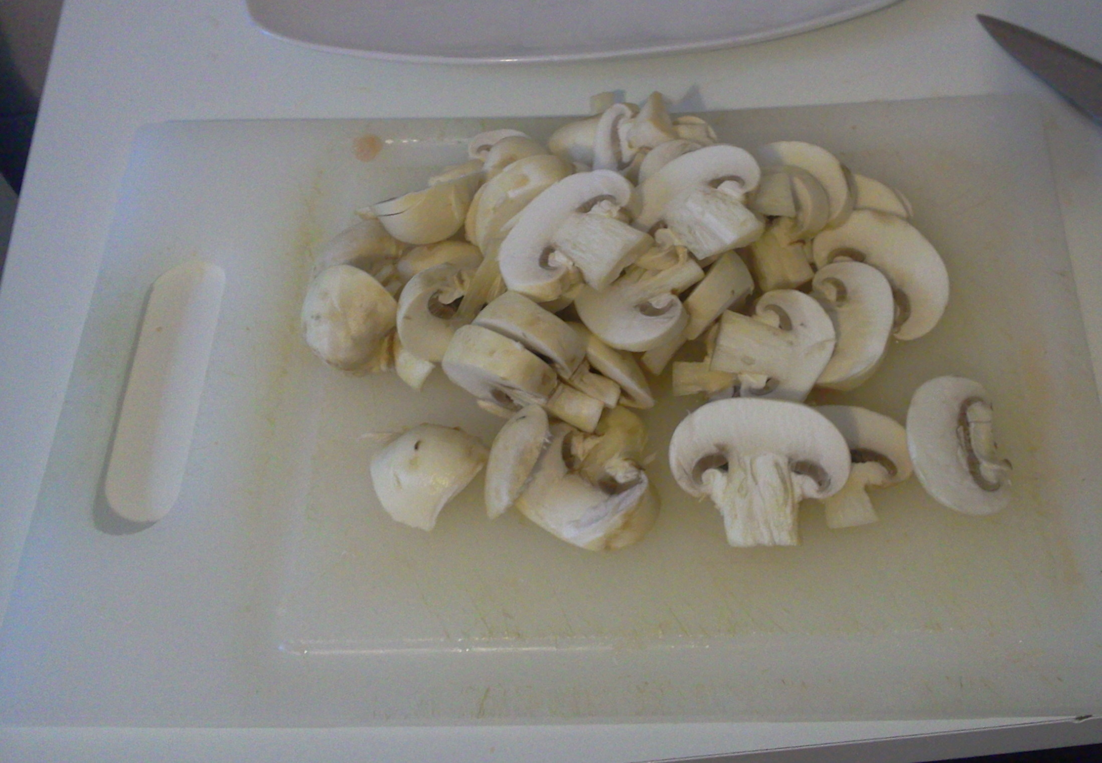 Piept de pui cu ciuperci champignons si ardei