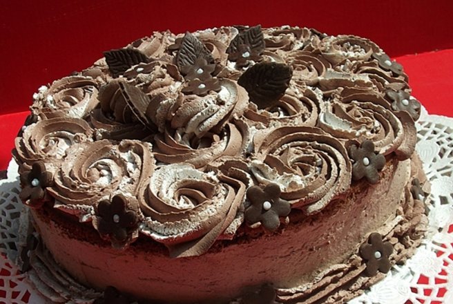Tort de ciocolata cu visine