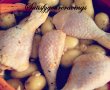 Pulpe de pui marinate în vin cu garnitură de cartofi noi și morcovi-3