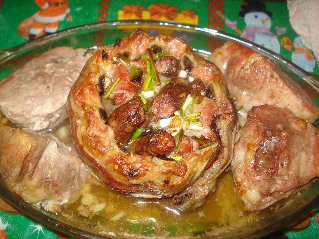 Scarita de porc-cosulet, cu carnati de plescoi