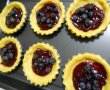 Mini tarte cu jeleu de fructe,nuca şi bezea-4