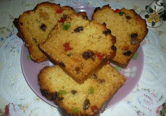 Cozonac cu umplutura mixta