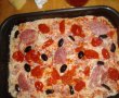 Pizza cu salam-6