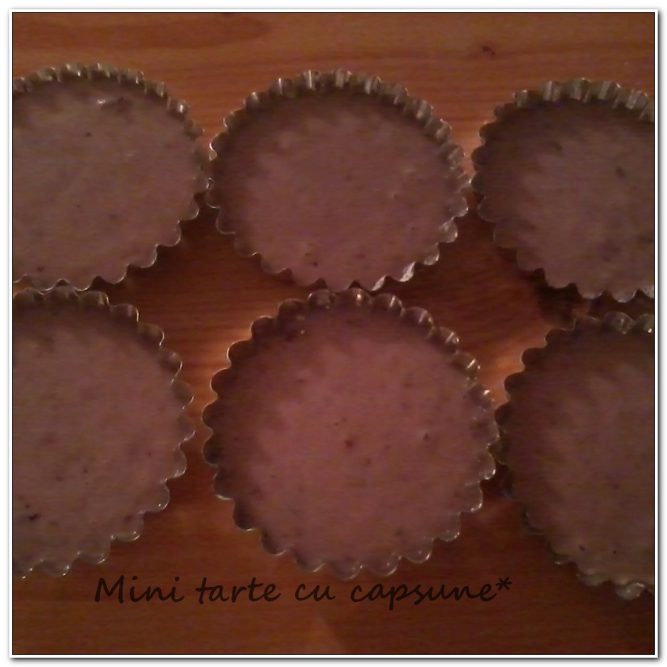 Mini tarte cu capsune