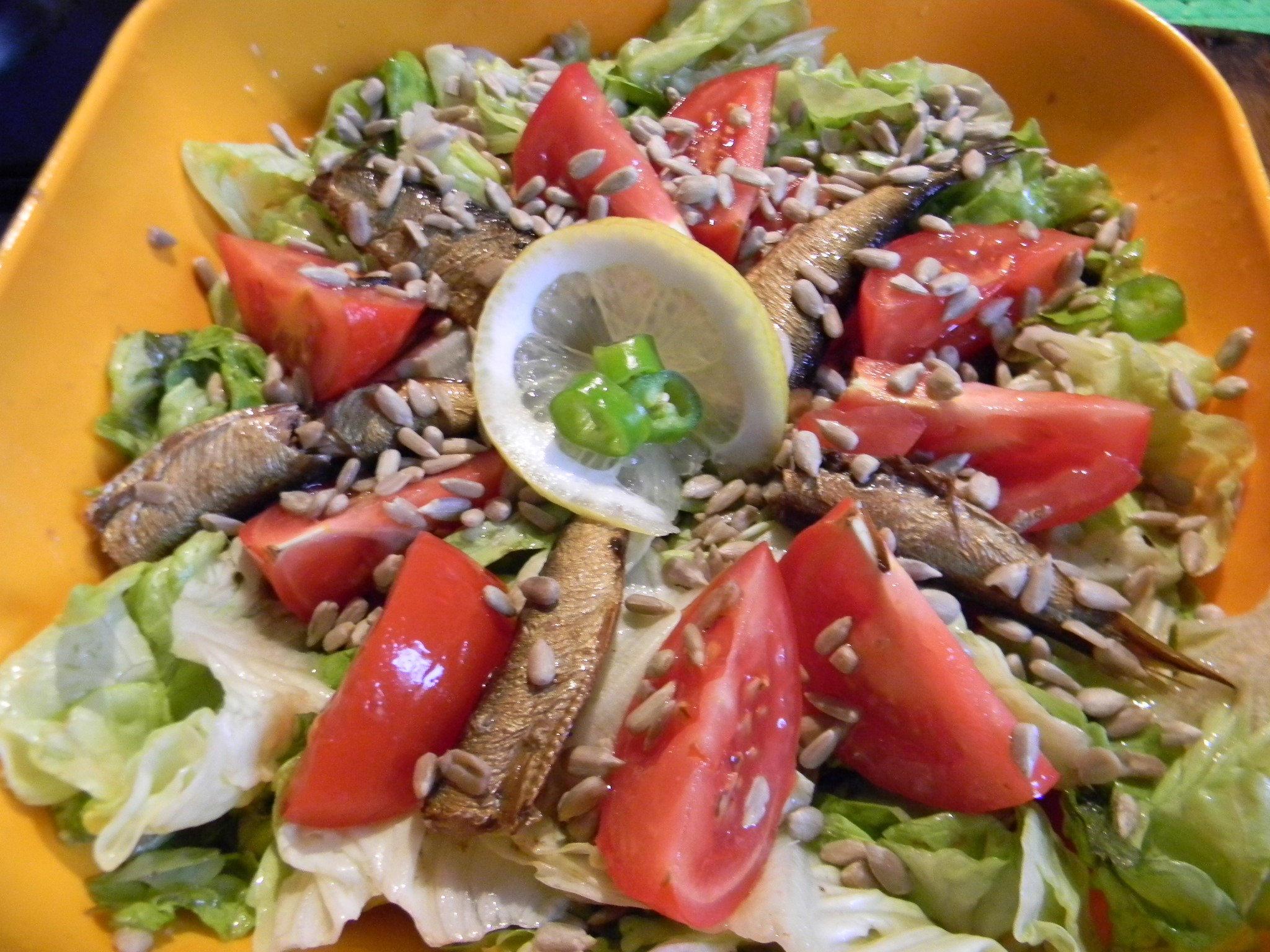 Salata ultra-rapida cu sprot afumat