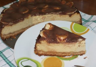 Cheesecake cu unt de arahide si banane