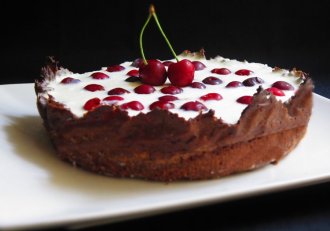 Tarta dietetica, cu iaurt si cirese