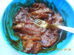 Muschi de porc caramelizat si paste in sos de ciuperci brune