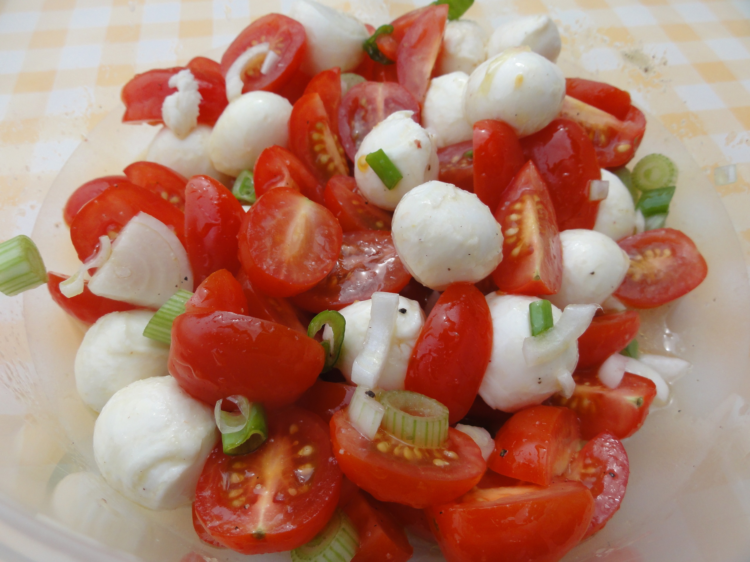 Salata de rosii cu mozzarella
