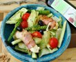 Salata cu sos de otet balsamic de zmeura,telemea si bacon-0