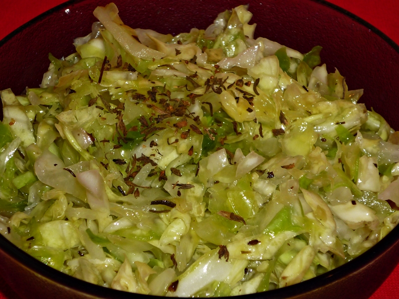 Salata de varza alba, cu cimbru
