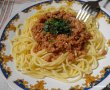 Reteta de spaghete cu carne tocata cu suc de rosii cu busuioc-0