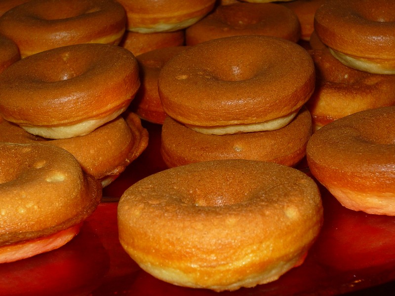 Gogosi ( doughnuts )