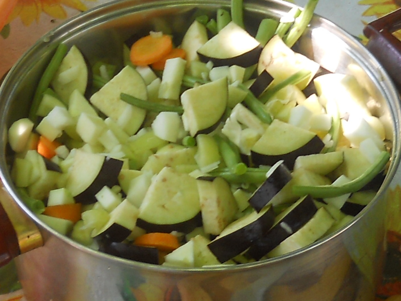 Tocana de legume cu pulpe de pui