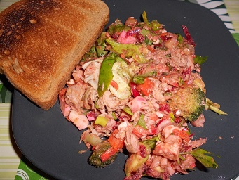 Salată de sfeclă roșie și ton