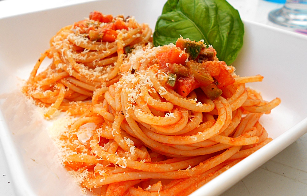 Spaghete cu legume a la  bolognese