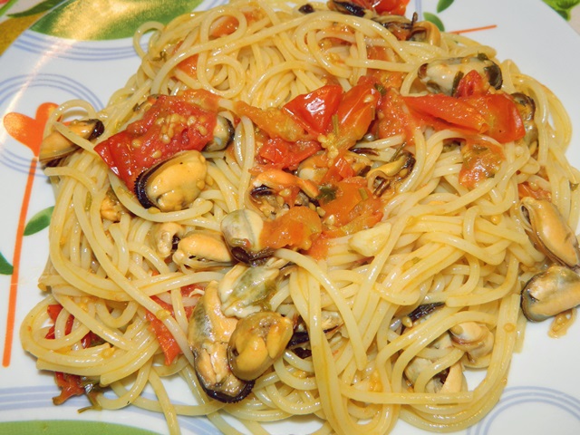 Spaghete cu midii