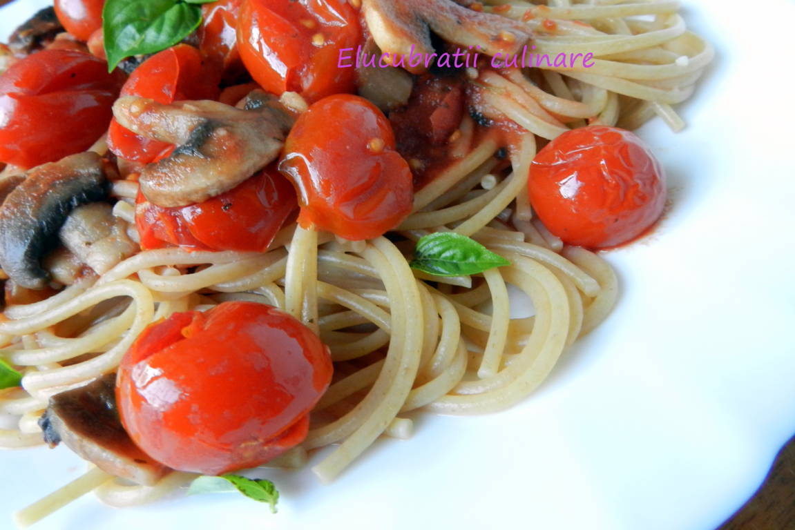 Spaghete cu ciuperci și roșii cherry - rețetă de post