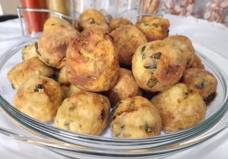 Chiftelute cu carne de pui, ciuperci pleurotus si leurda