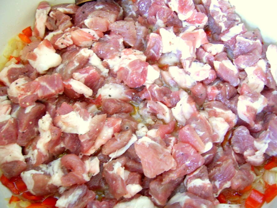 Tocana de porc cu cartofi piure