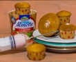 Mini-cupcake cu crema de unt cu bezea elvetiana si merisoare-5