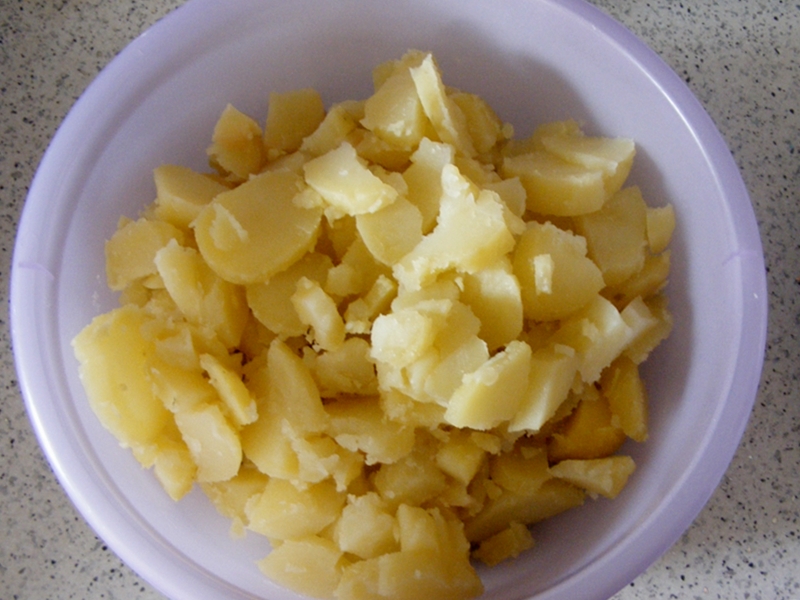 Salata de cartofi cu legume coapte 