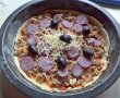 Pizza cu ton si ceapa rosie-1