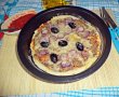 Pizza cu ton si ceapa rosie-4